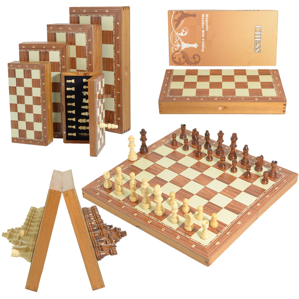 Magnetic Wooden Folding Chess  - Board Game Yearbook recension och pris