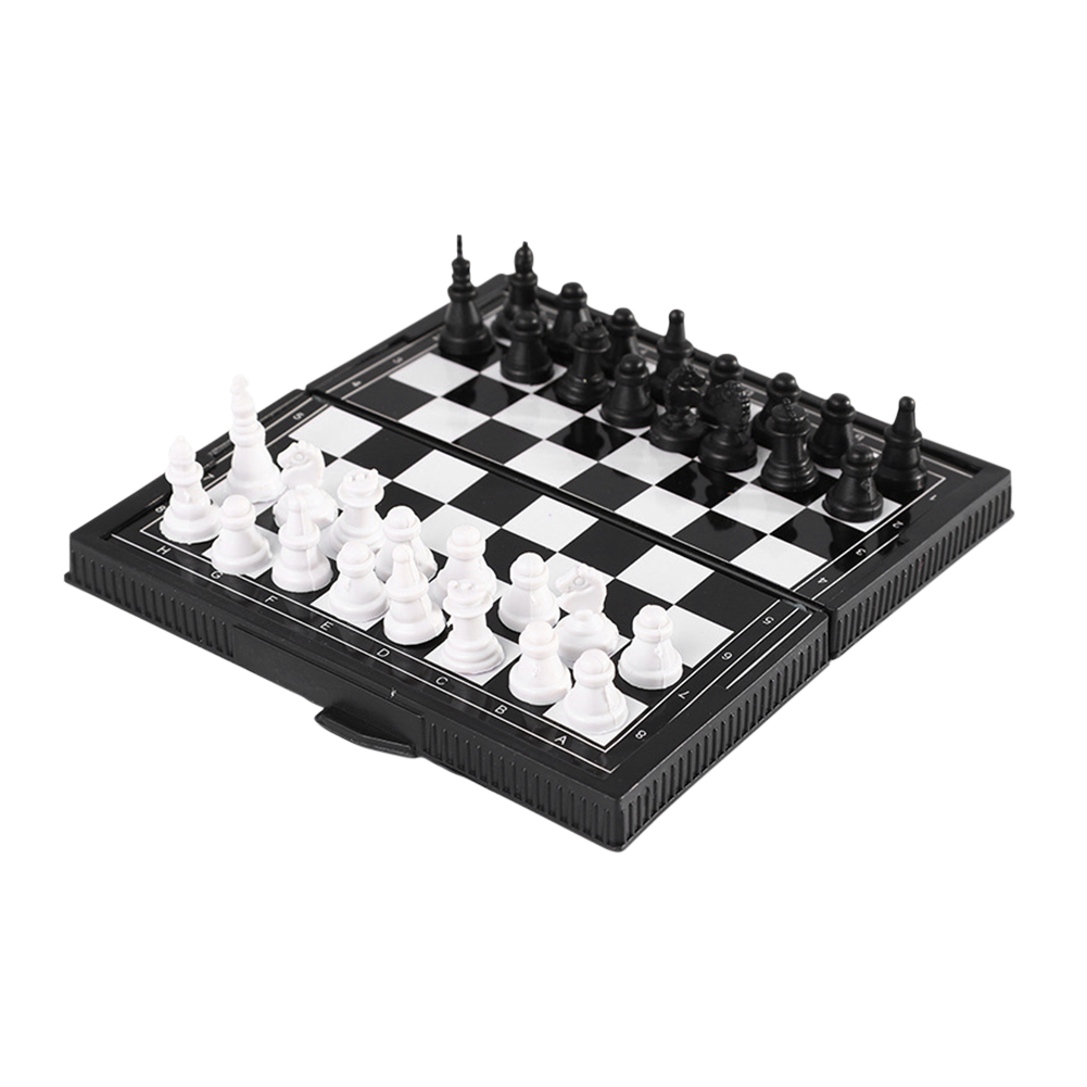Mini Chess Board Interesting C - Board Game Yearbook recension och pris