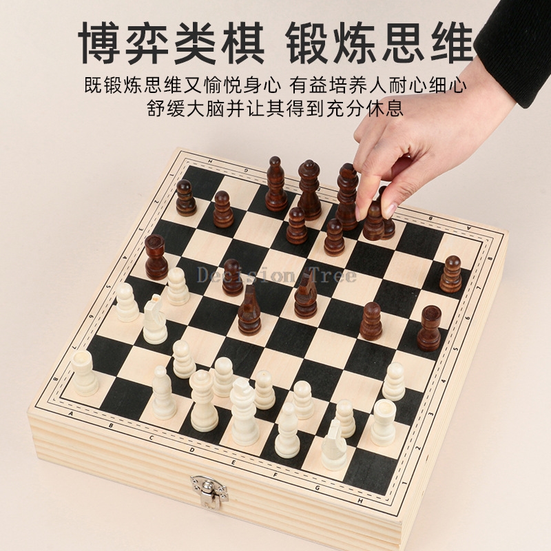 2025 chess checkers slingshot  - Board Game Yearbook recension och pris