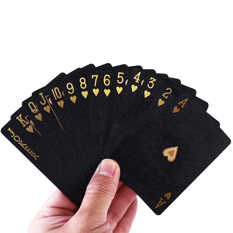 4 Pieces Plastic Poker Playing - Board Game Yearbook recension och pris