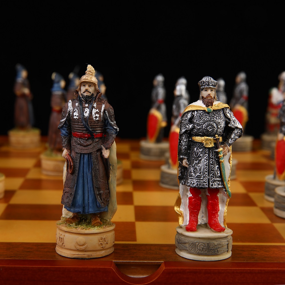 Entertainment Puzzle Chess Set - Board Game Yearbook recension och pris