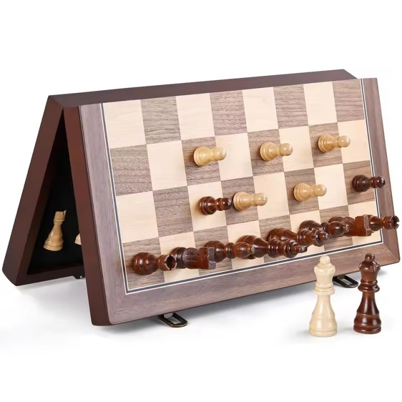 Wooden Magnetic Chess Set for  - Board Game Yearbook recension och pris