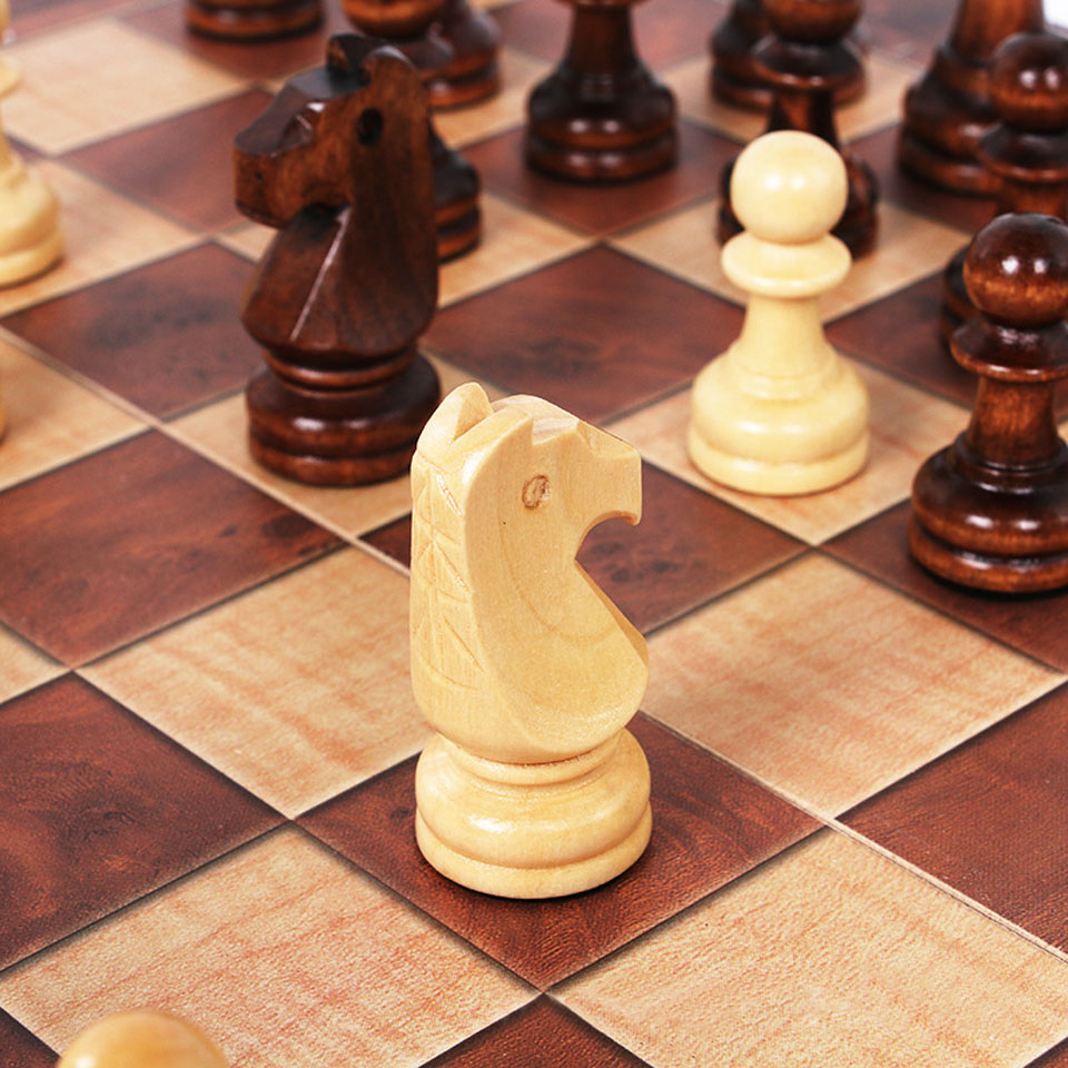 3 in 1 Wooden Chess Backgammon - Board Game Yearbook recension och pris
