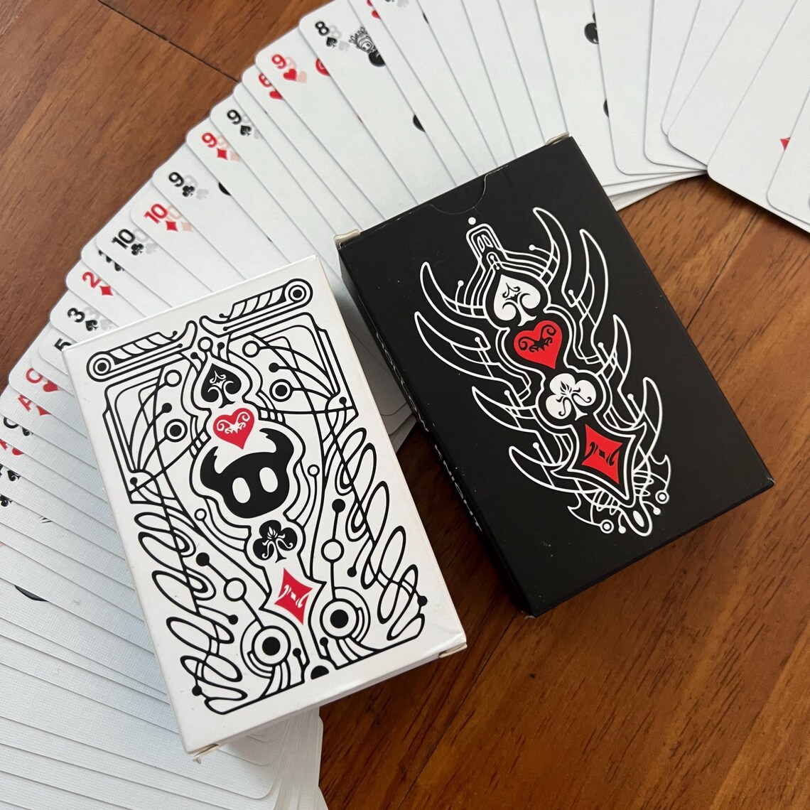 Hollow Knight Standard Poker C - Board Game Design recension och pris