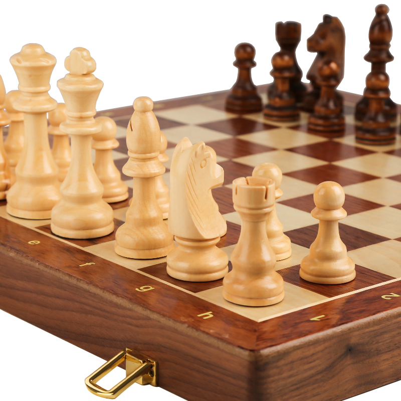 34PCS Luxury Chess Set, 39x39  - Board Game Yearbook recension och pris